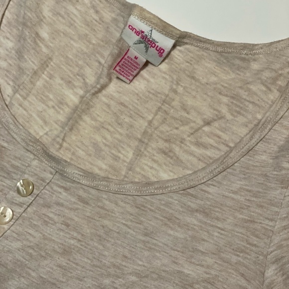 One Step Up Blouse Size M - Picture 8 of 9